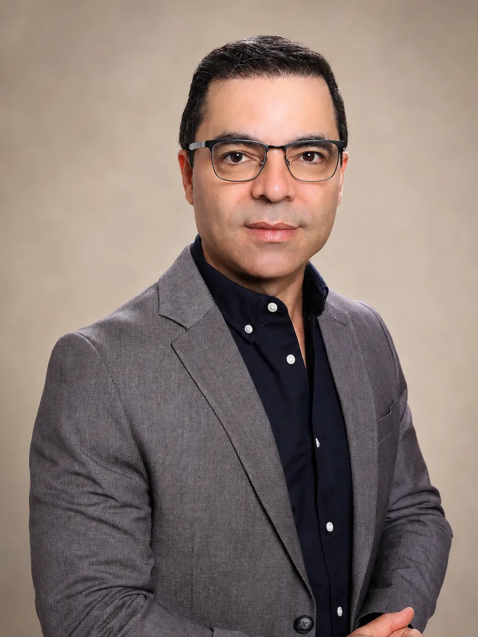Dr. Claiton Pires
